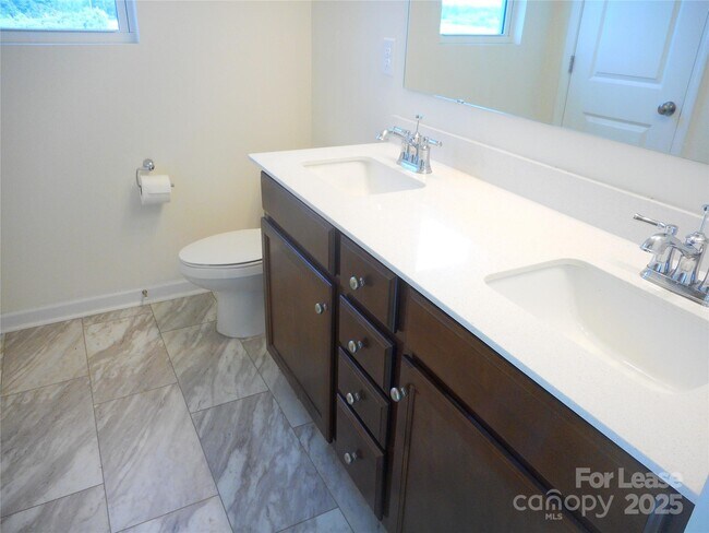 Building Photo - 5207 Maynard Hl Dr