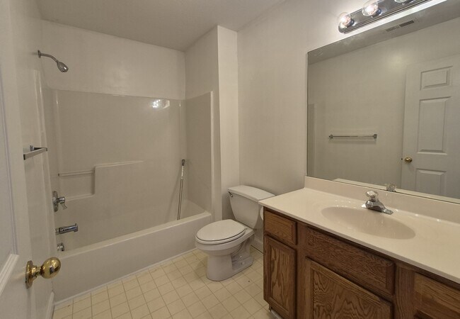 Building Photo - 207 Olde Covington Way