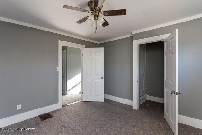 Building Photo - 909 Ash St