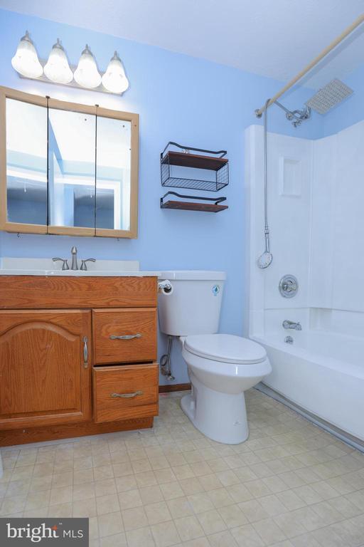 Building Photo - 4328 Hallfield Manor Dr