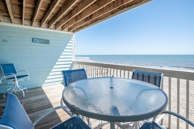 Building Photo - STAY OCEANFRONT FOR THE WINTER!