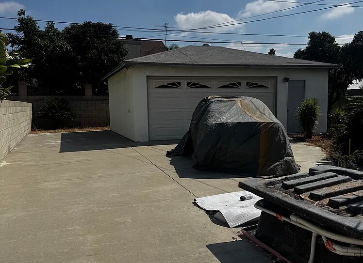 Building Photo - 4350 Filhurst Ave