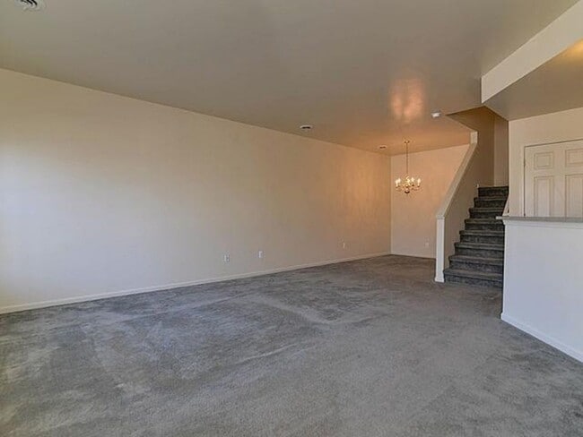 Building Photo - 2076 Cloverly Ln