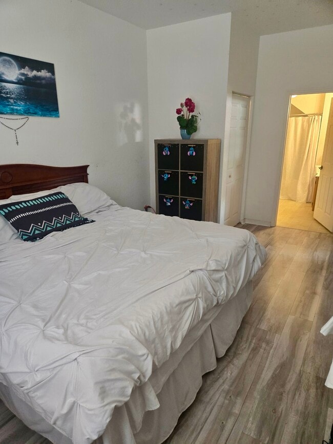 Building Photo - 4013 Venetian Bay Dr