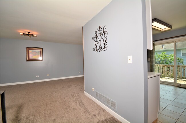 Building Photo - 1126 Honeywood Dr