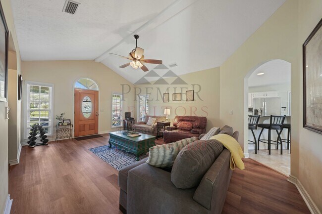Building Photo - 393 Lee Rd 554