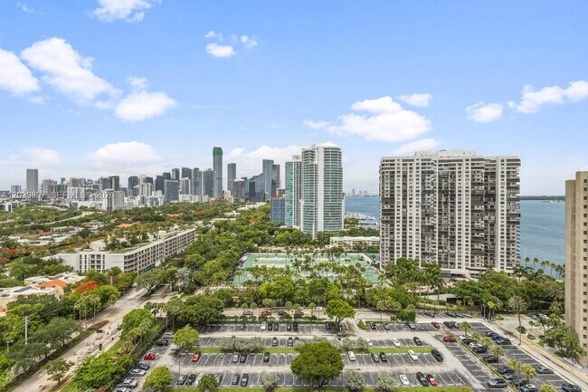 Building Photo - 2475 Brickell Ave