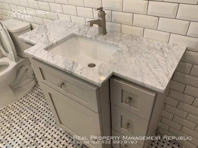 Building Photo - 100 Madison