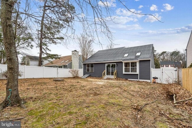 Building Photo - 31 Acorn Ct