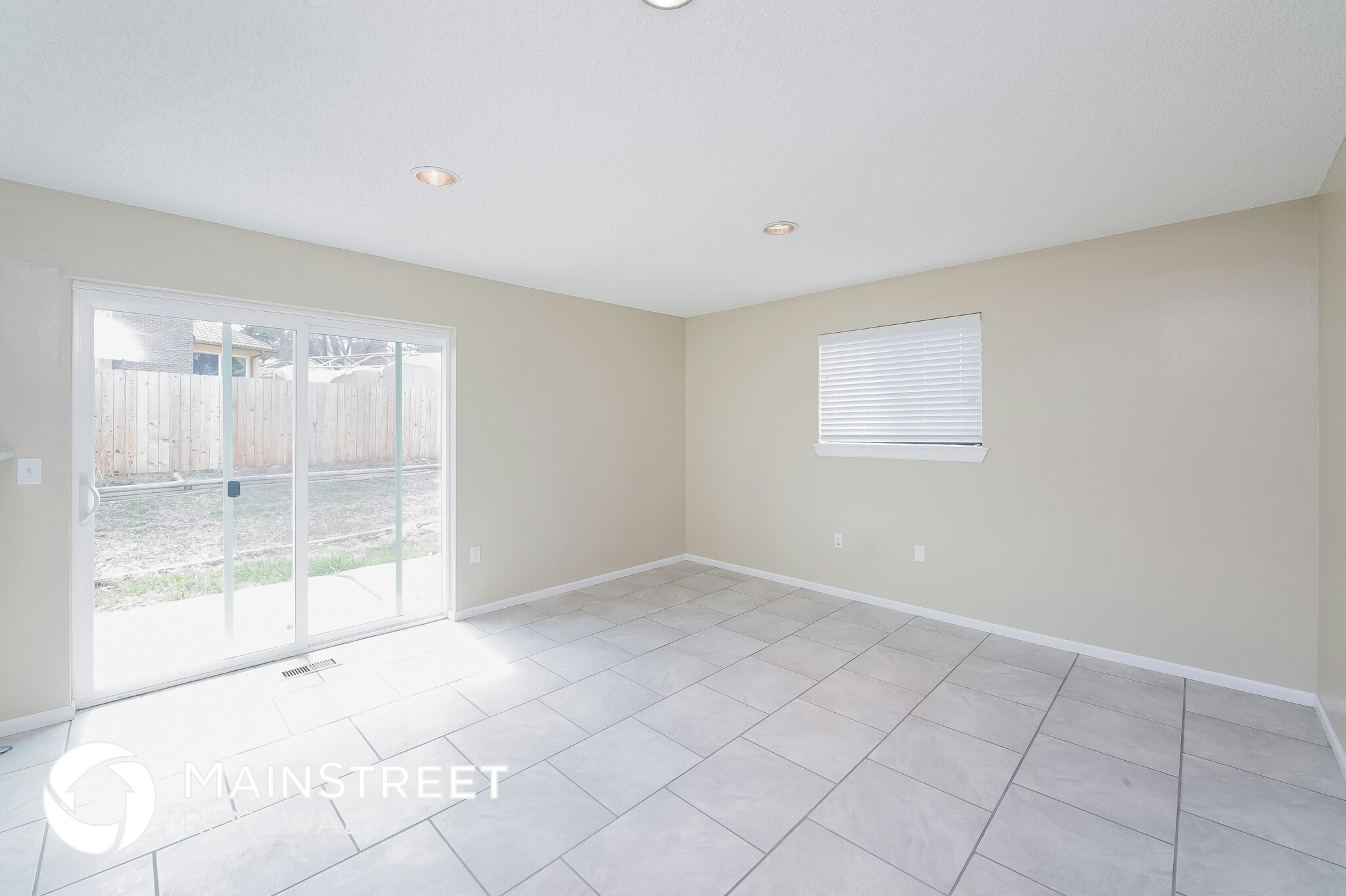 Building Photo - 8563 Dover Ct