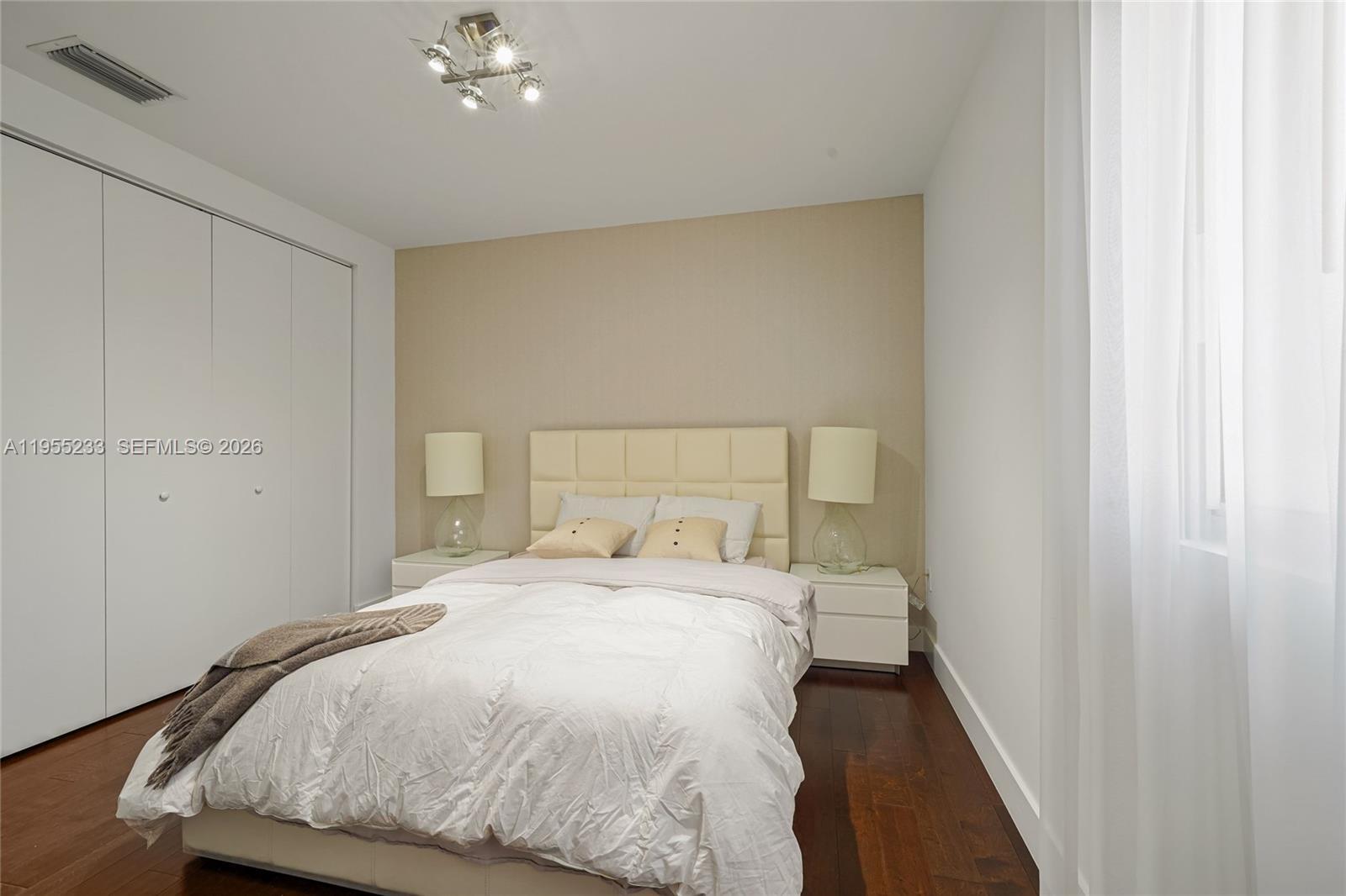 Building Photo - 7515 NW 99th Ave