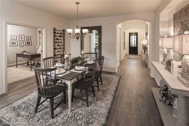 Building Photo - 4154 Kingsley Ave