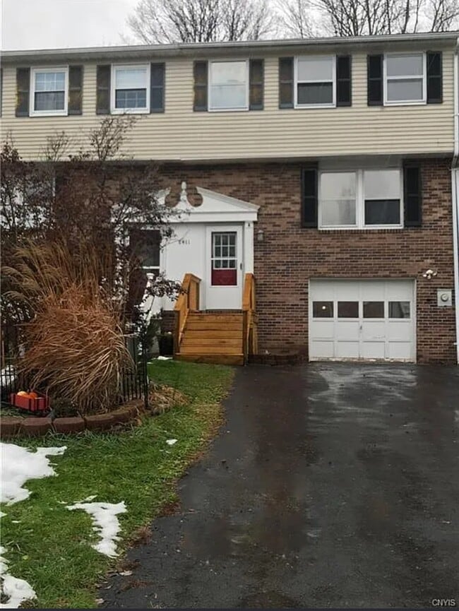Building Photo - 8411B Shallowcreek Rd