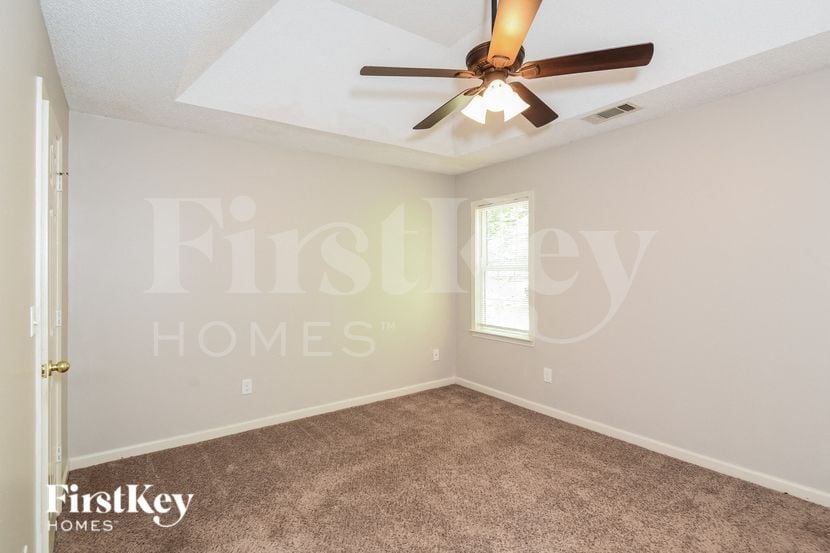 Building Photo - 38 Michael Ct