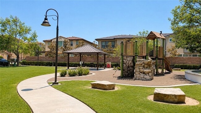 Building Photo - 130 Greenleaf Dr