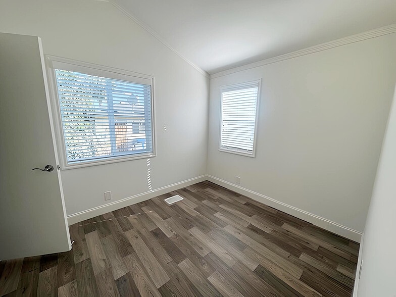 Building Photo - 8531 Kittyhawk Ave