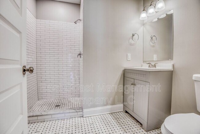 Building Photo - 1623 E Baltimore St