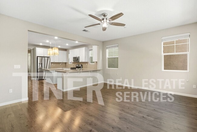 Building Photo - 3255 Pitkin Way