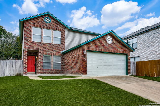 Building Photo - 13547 Hickory Legend