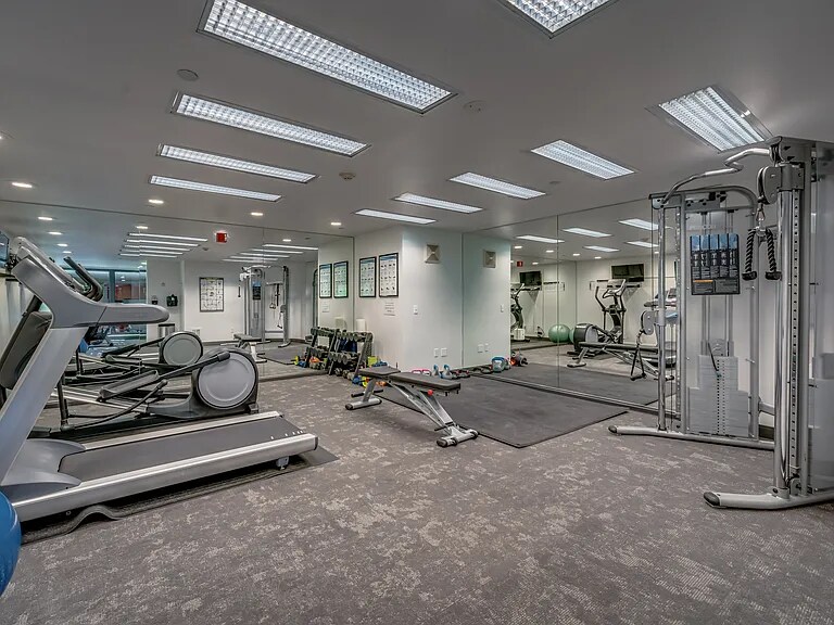 Building Photo - 323 Queen Anne Ave N