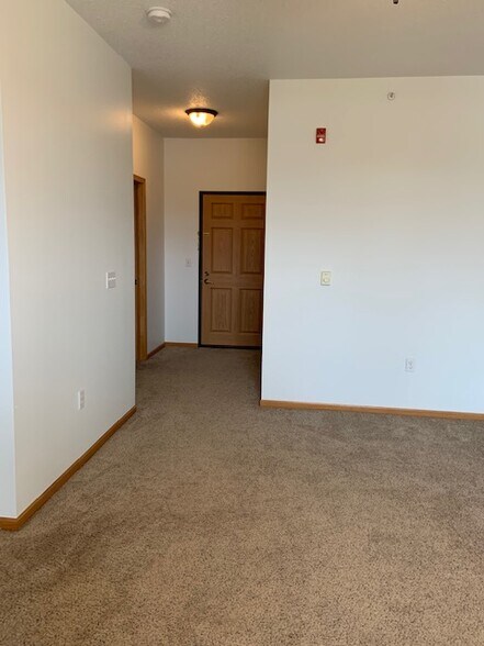 Building Photo - 3632 Calvert Rd