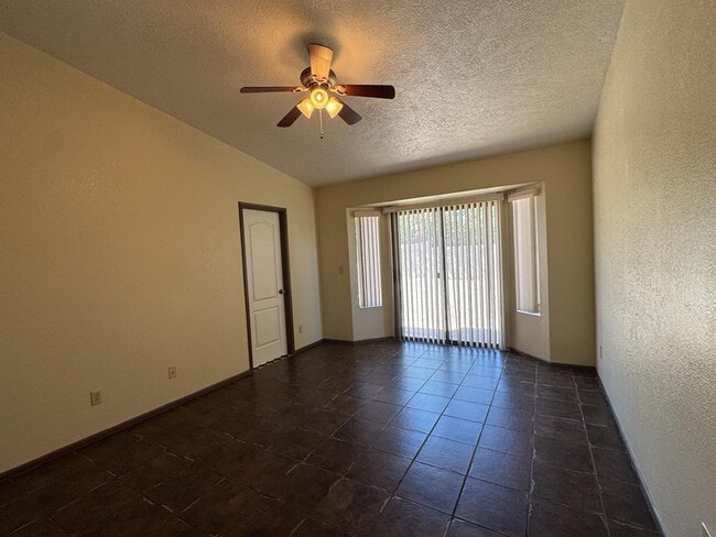 Building Photo - 4877 Los Reyes Dr