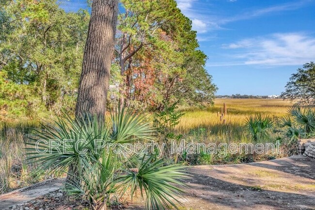 Building Photo - 9 Penn Ave