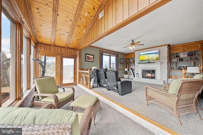Building Photo - 436 Castleton Meadows Ln