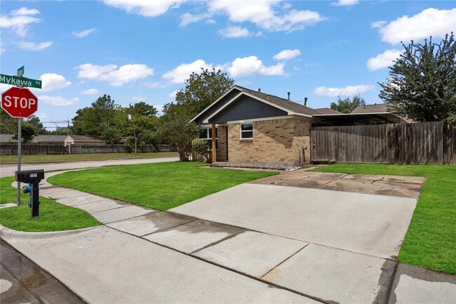 Building Photo - 4640 Orange Cir S