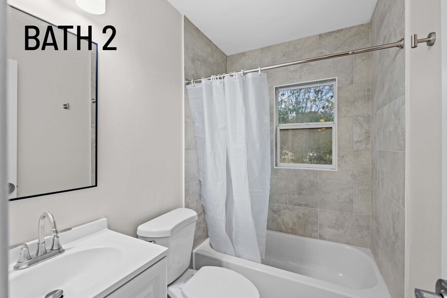 Building Photo - 431 Arlington Rd N