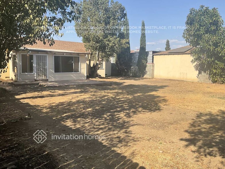 Building Photo - 15042 Romar St