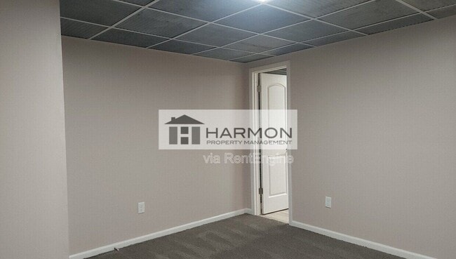 Building Photo - 170 Cherokee Dr