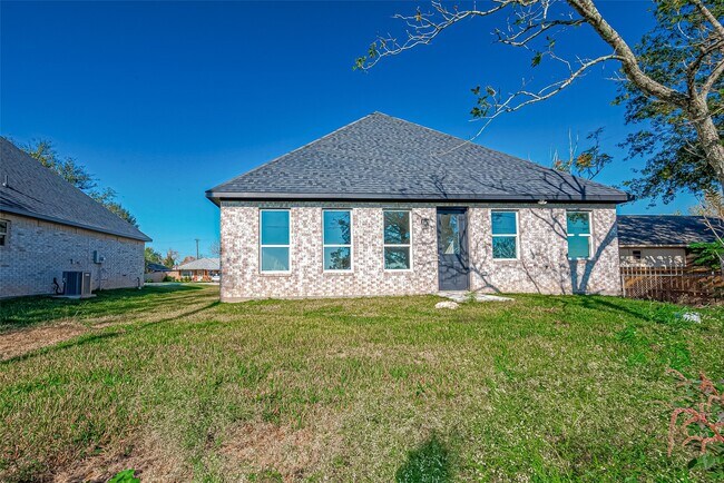 Building Photo - 3635 Needville Ave