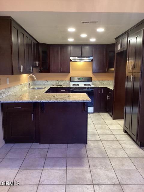 Building Photo - 410 Las Palomas Dr