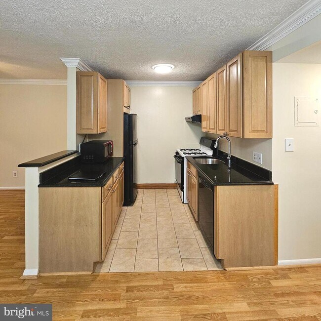Building Photo - 7723 Donnybrook Ct