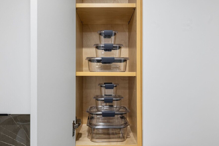 Building Photo - 1317 Donohue Dr