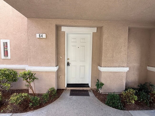 Building Photo - Beautiful 2 bed 2 bath Rancho Cucamonga Condo