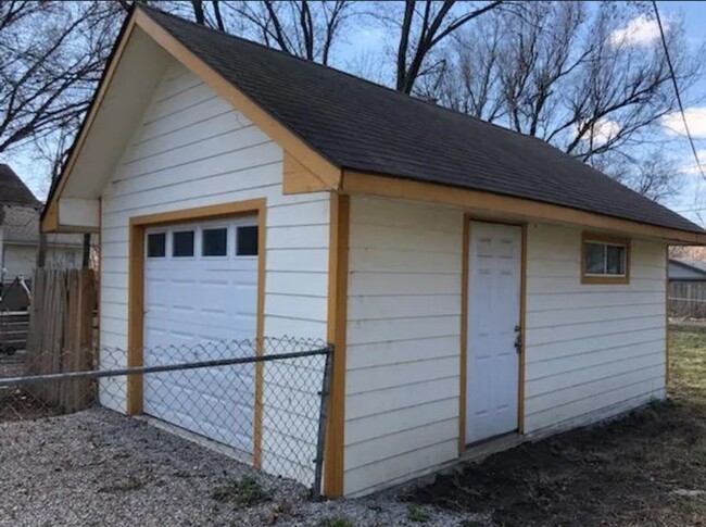 Building Photo - Charming 2 bedroom home in South Wichita