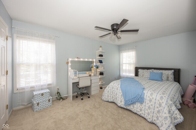 Building Photo - 5889 Pebblestream Dr