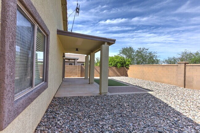 Building Photo - Rancho Sahuarita