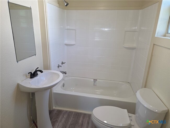 Building Photo - 602 E Whitson St