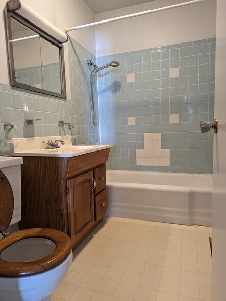 Building Photo - 510 S Madison St