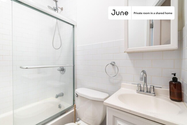 Building Photo - Room in Shared 3 bed/1 bath home in East Village