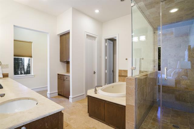 Building Photo - 5604 Matalee Ave