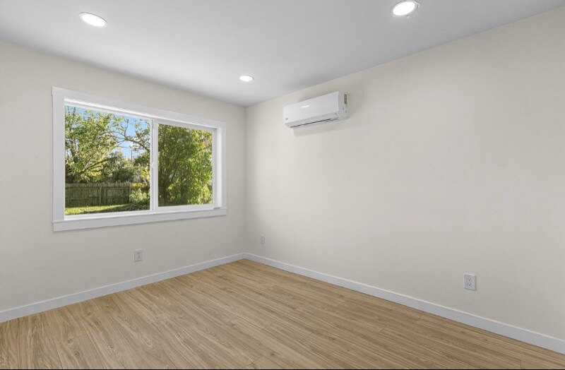 Building Photo - 19367 Lucille St