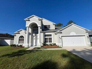 Building Photo - Stunning 2 story home features 4 bedrooms,...