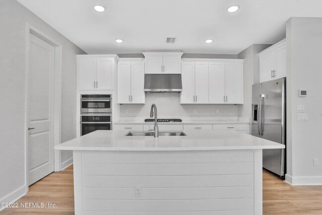 Building Photo - 351 Millenia Dr