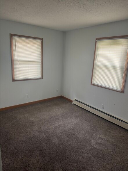 Building Photo - 80 Mary Ann Ln