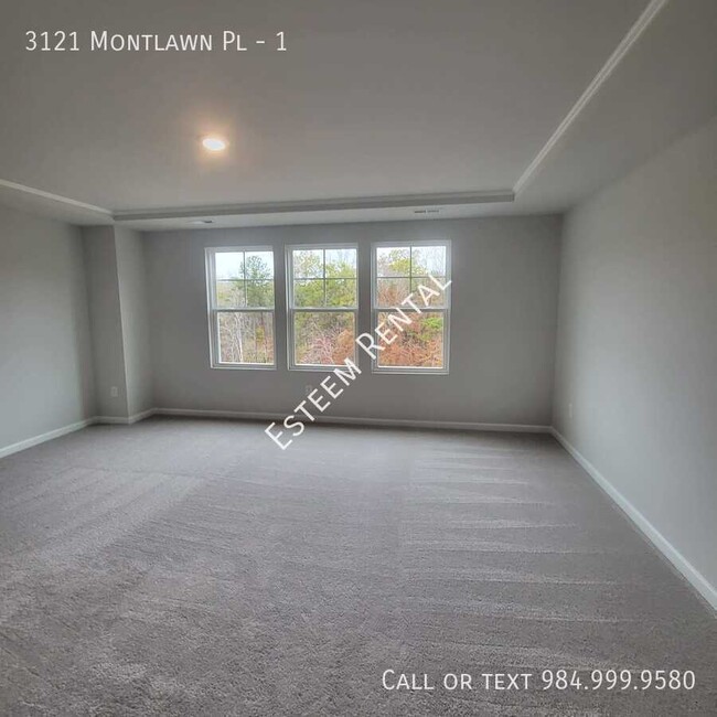 Building Photo - 3121 Montlawn Pl