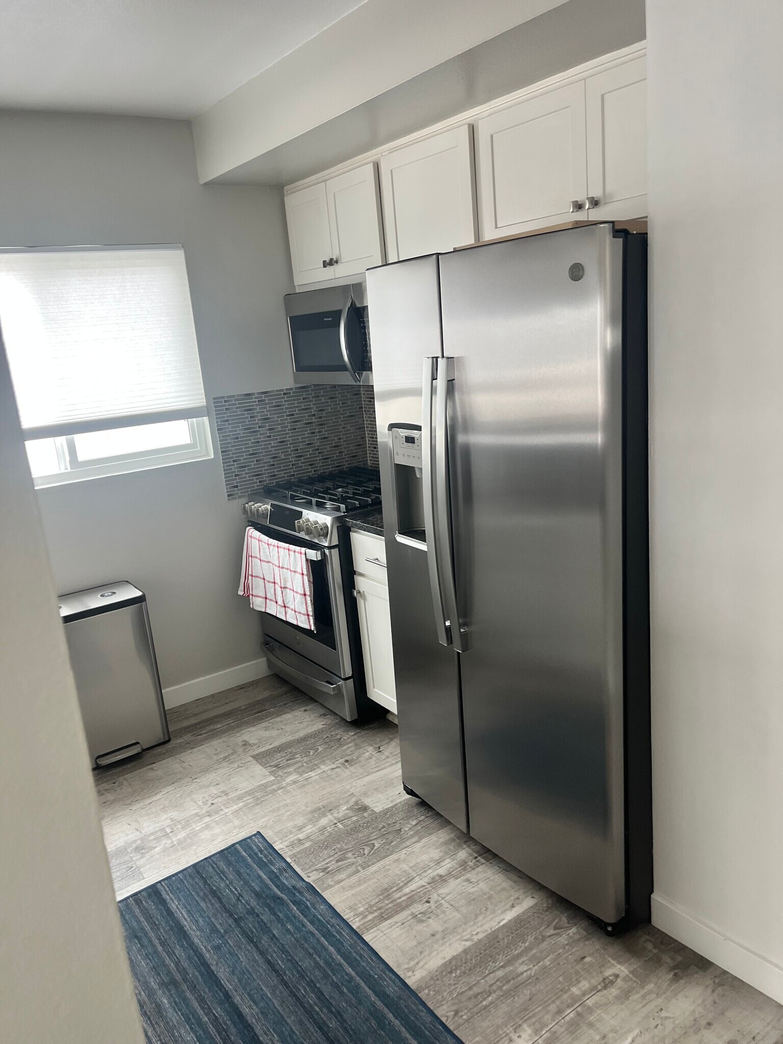 Building Photo - 208 30th St